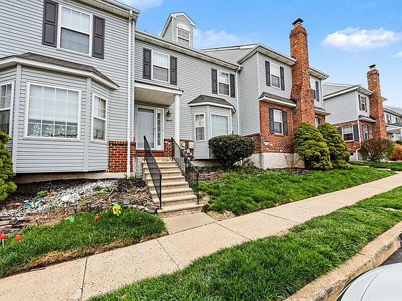 5th image of 1802 Harrison Ct