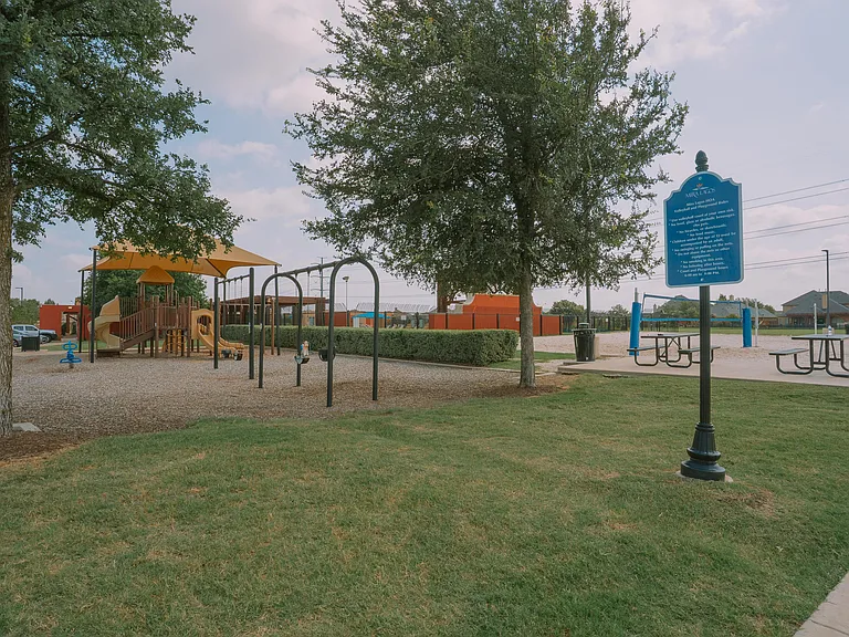 3240 Paseo — Photo 57