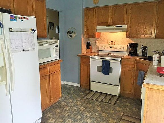 4th image of 2354 Bradford Dr
