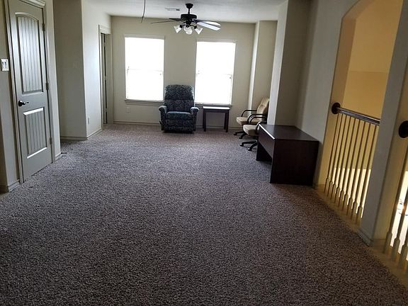 3rd image of 3319 Selene Dr