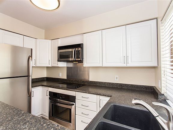5th image of 7984 Mission Center Ct Unit G