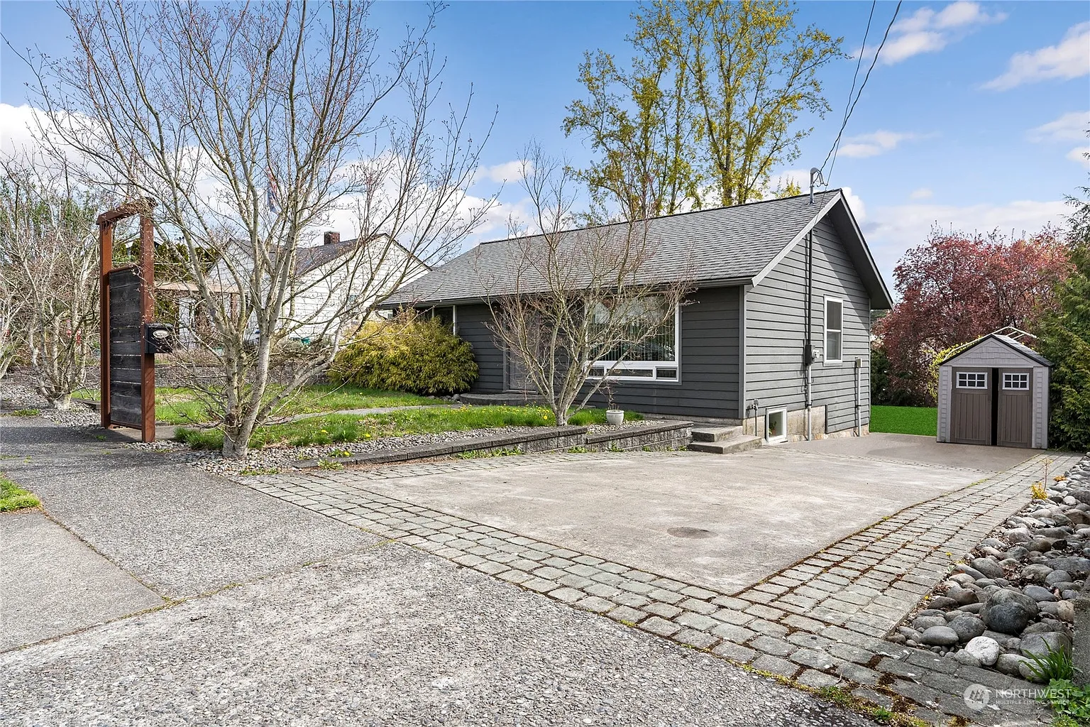 13730 10th Avenue SW photo 1