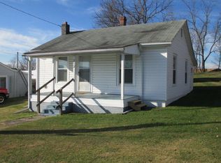 712 Goolsby St, Marion, VA 24354