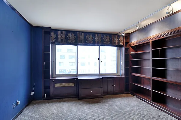 Sold by Corcoran | media 3