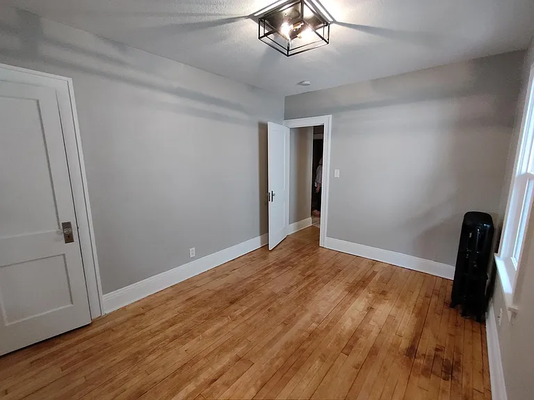 1594 Thomas Ave #2 — Photo 7