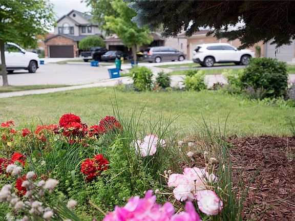 3rd image of 566 Avignon Pl