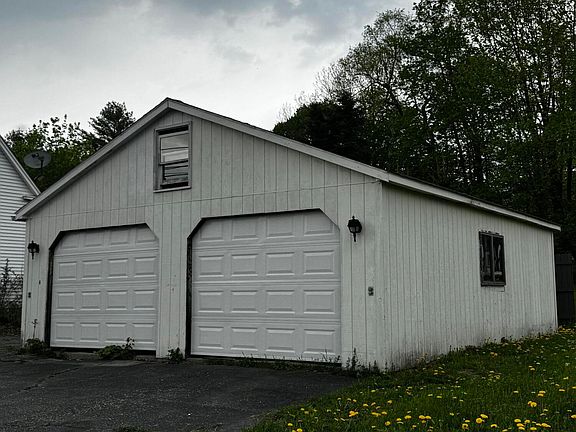3rd image of 45 Pine Street