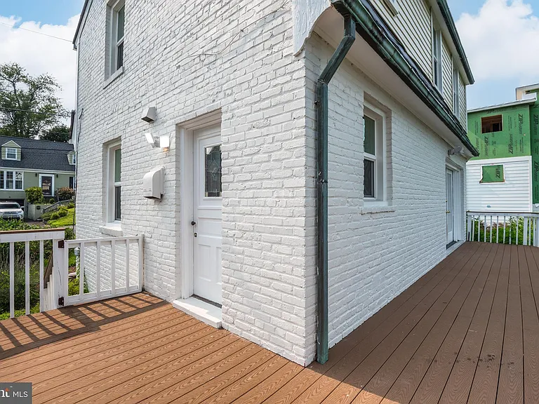 7823 Marion Ln — Photo 32