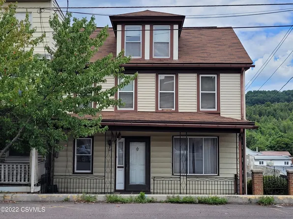 149 East Ave, Mount Carmel, PA 17851