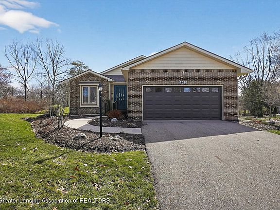 3rd image of 3518 Apple Valley Rd