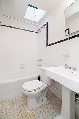 Rented by REAL New York | media 10