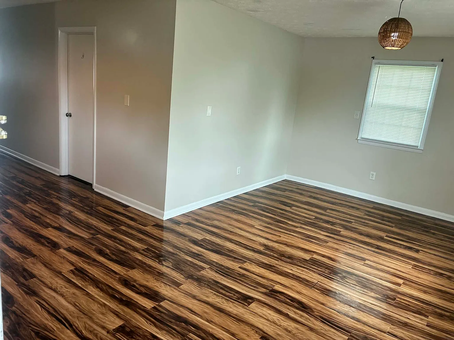 2 bed, 850 sqft, $1,050 — Photo 4