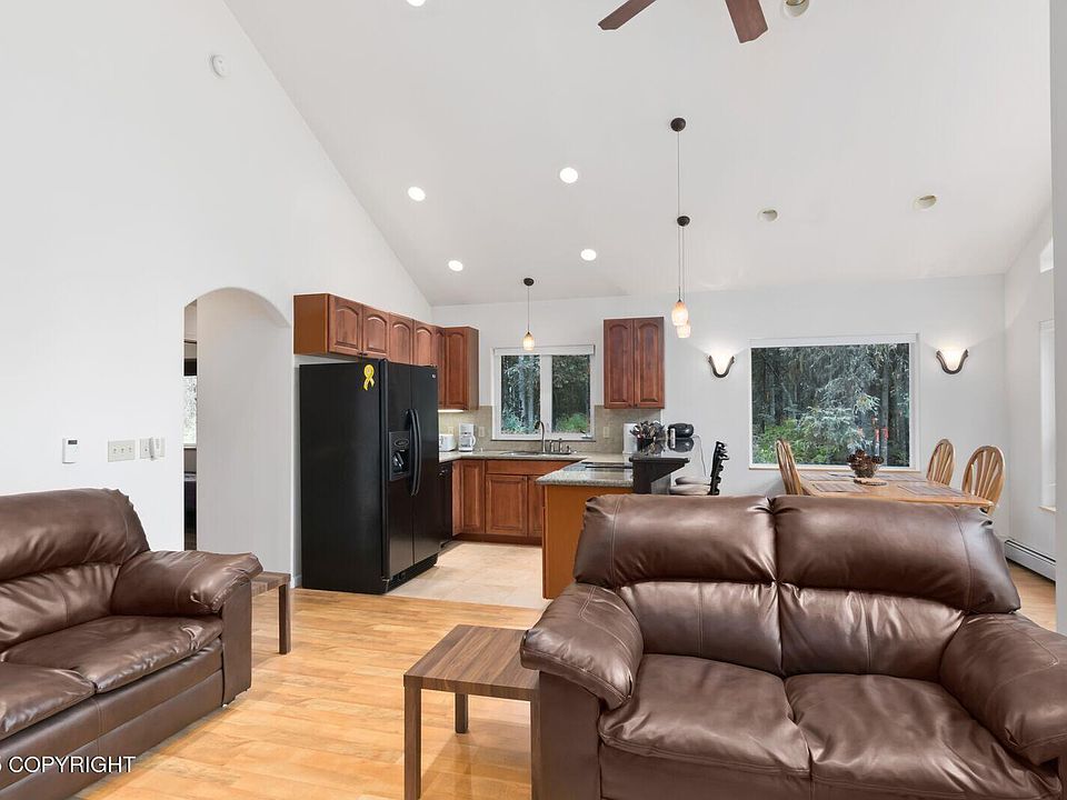 2nd image of 35126 Water Front Way