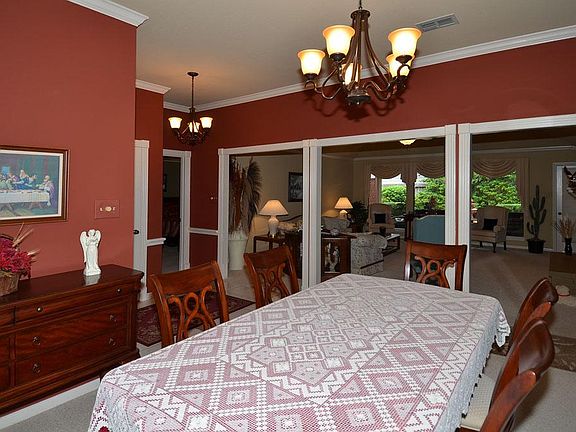 4th image of 2807 Eagle Creek Dr