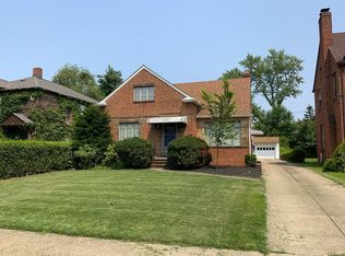 2327 Ashurst Rd, University Heights, OH 44118