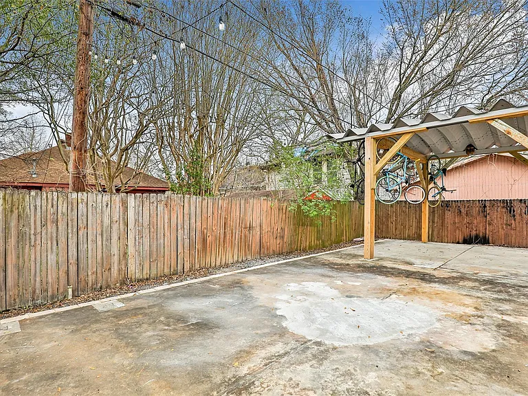 4731 Woodside St — Photo 13