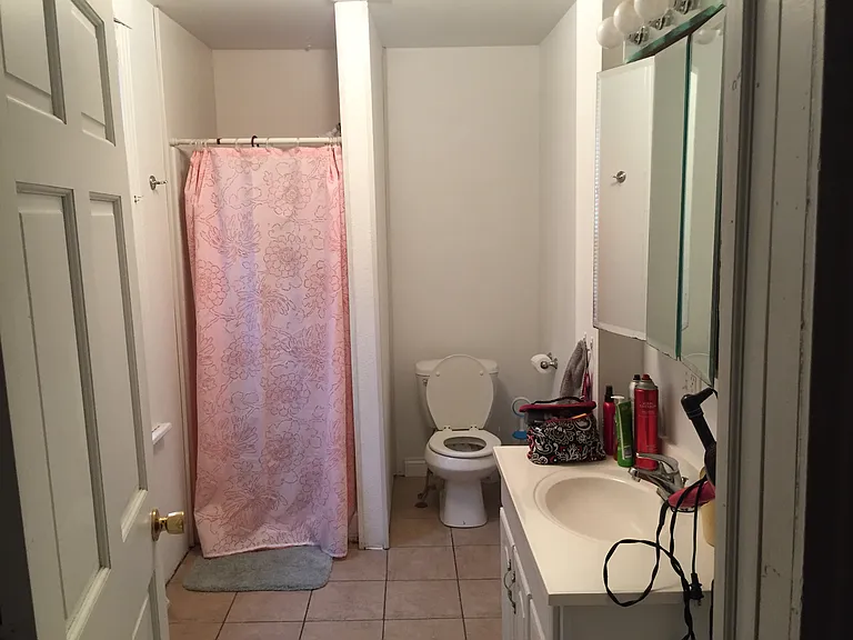 803 W 20th St #1 — Photo 29