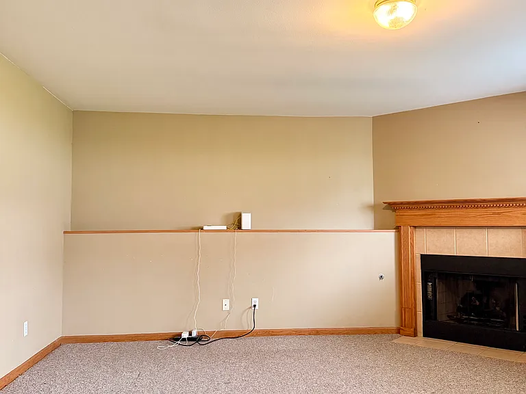 7079 Sue Ct — Photo 22