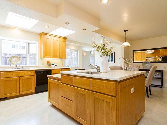 5th image of 1282 Albion Ln