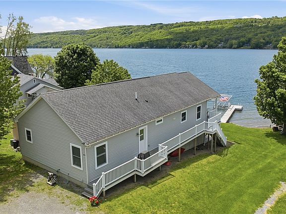 4th image of 827 E Lake Rd