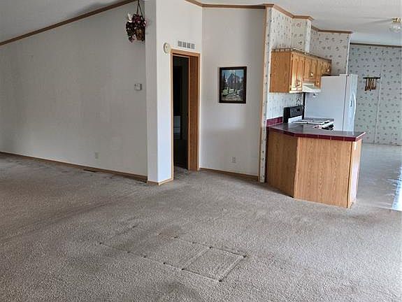 5th image of 213 Indian Hills Rd