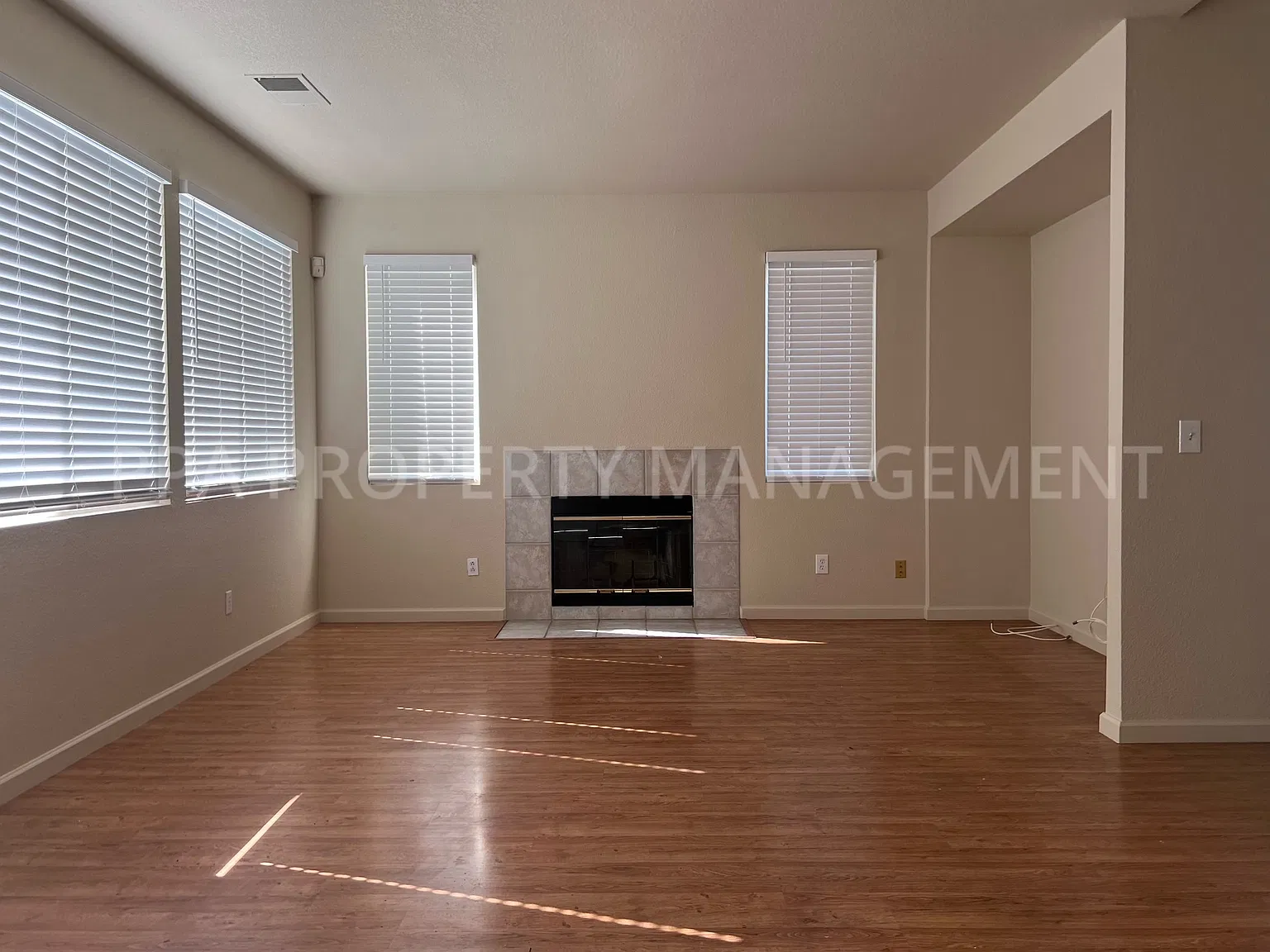 3 bed, 2.5 bath, 1654 sqft, $2,750 — Photo 3