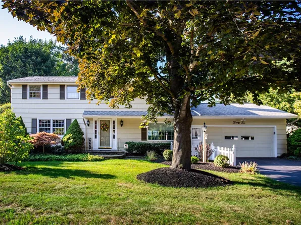 22 Kernwood Dr, Rochester, NY 14624