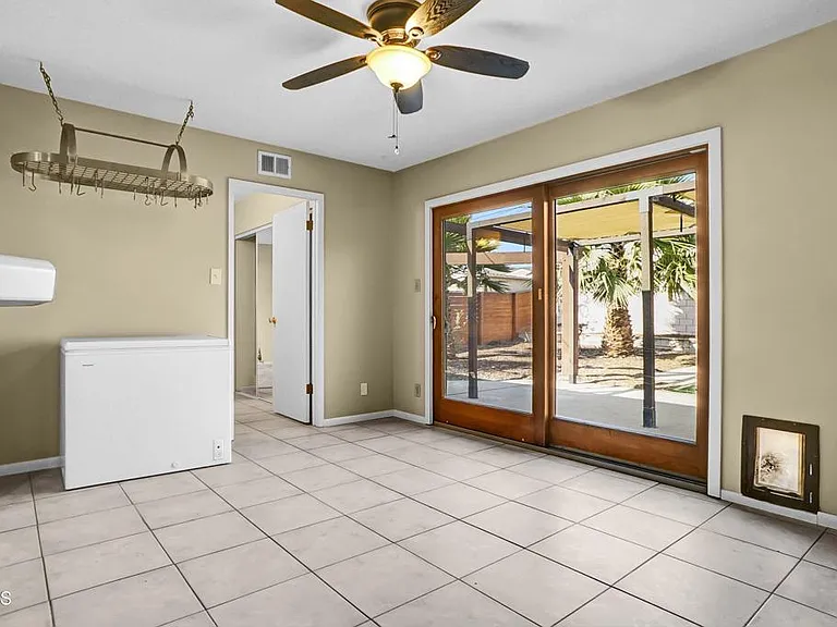 1307 S Petit Ave — Photo 11