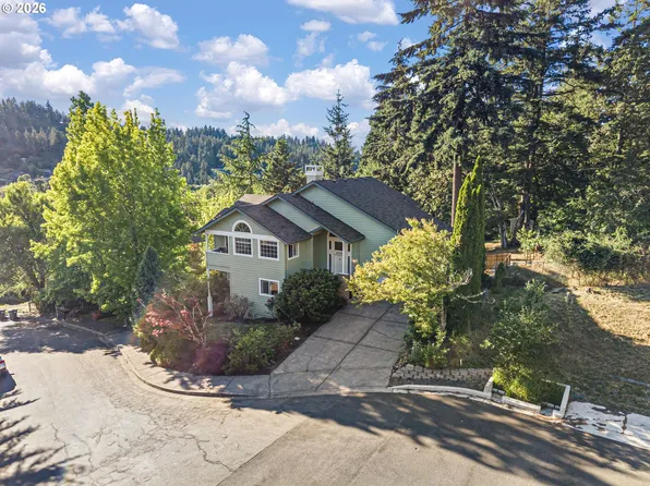 2533 Moon Mountain Dr, Eugene, OR 97403