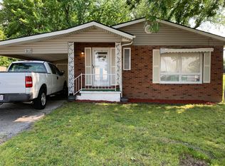 912 W Norton Rd, Springfield, MO 65803