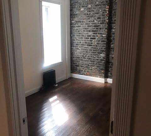 5th image of 102 Christopher St APT 1A