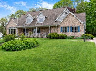 N80W14075 Saint George Ct, Menomonee Falls, WI 53051