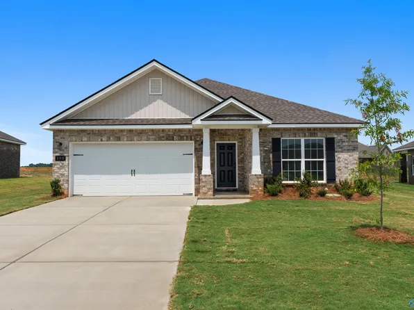 150 Heritage Lakes Blvd, New Market, AL 35761