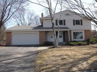 N89W17091 Highland Ct, Menomonee Falls, WI 53051