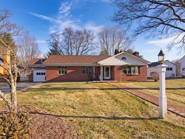 274 Church St, Lewisburg, WV 24901