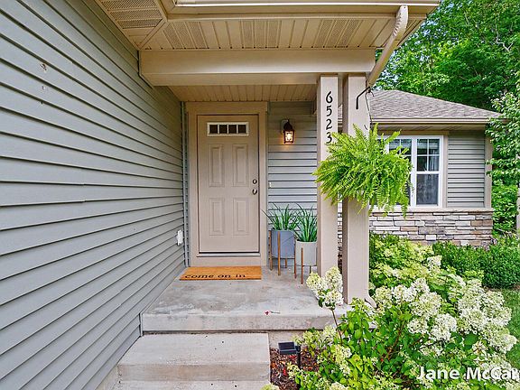 3rd image of 6523 Cherry Mead Ct