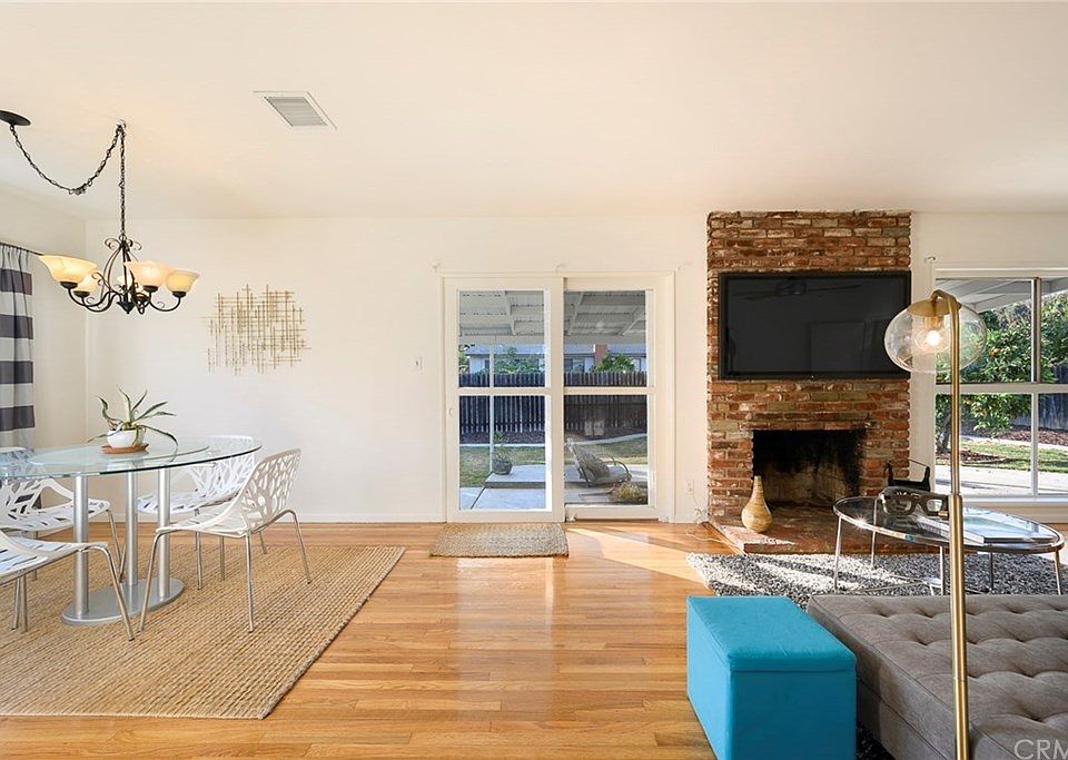 1st image of 2523 Balfour Ave