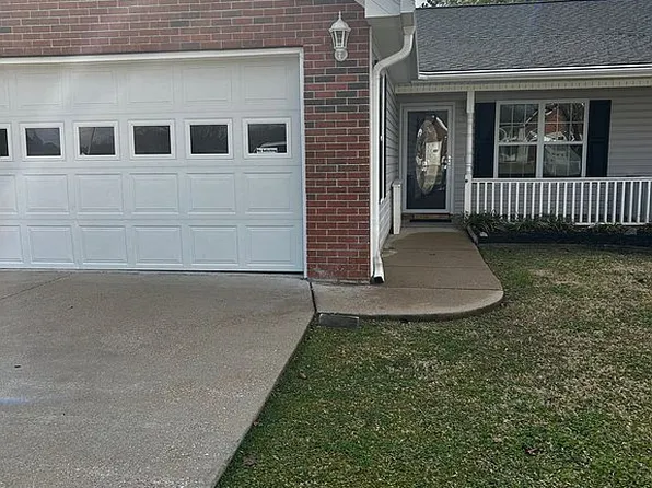 86 Yellow Brick Rd, Rossville, GA 30741