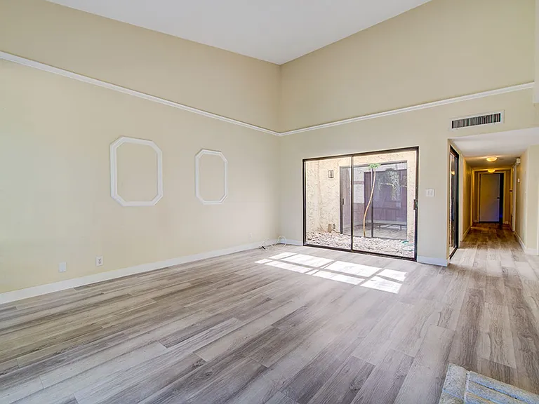 2574 Pera Cir — Photo 31