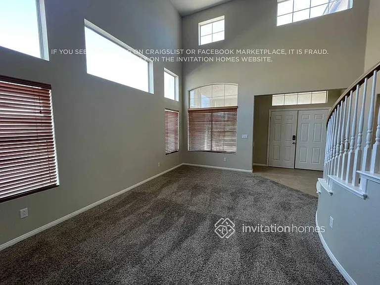 8104 Marin Pointe Ave — Photo 2