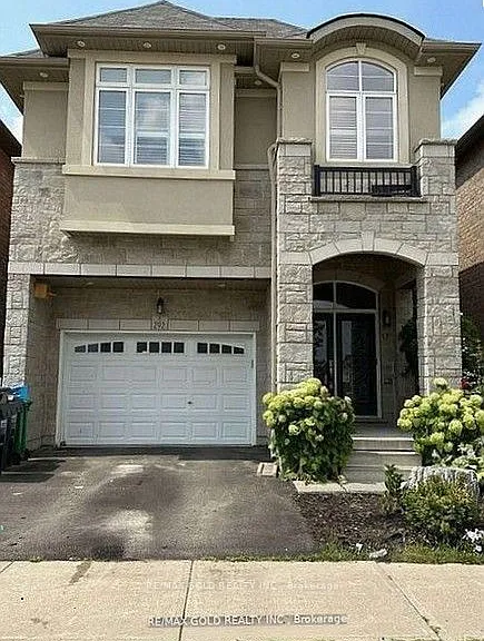 292 Remembrance Rd — Photo 1