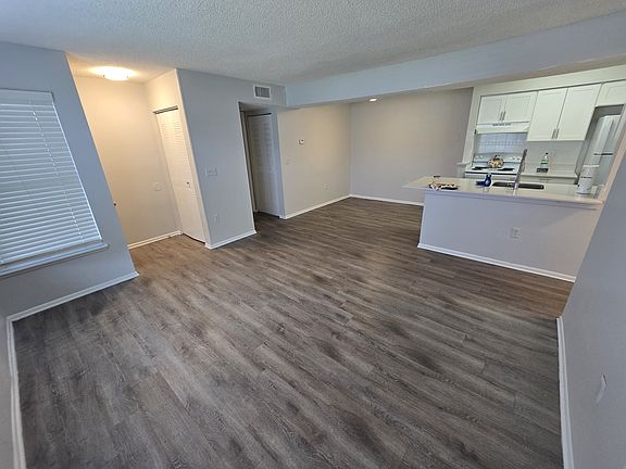 5th image of 5006 Eastwinds Dr