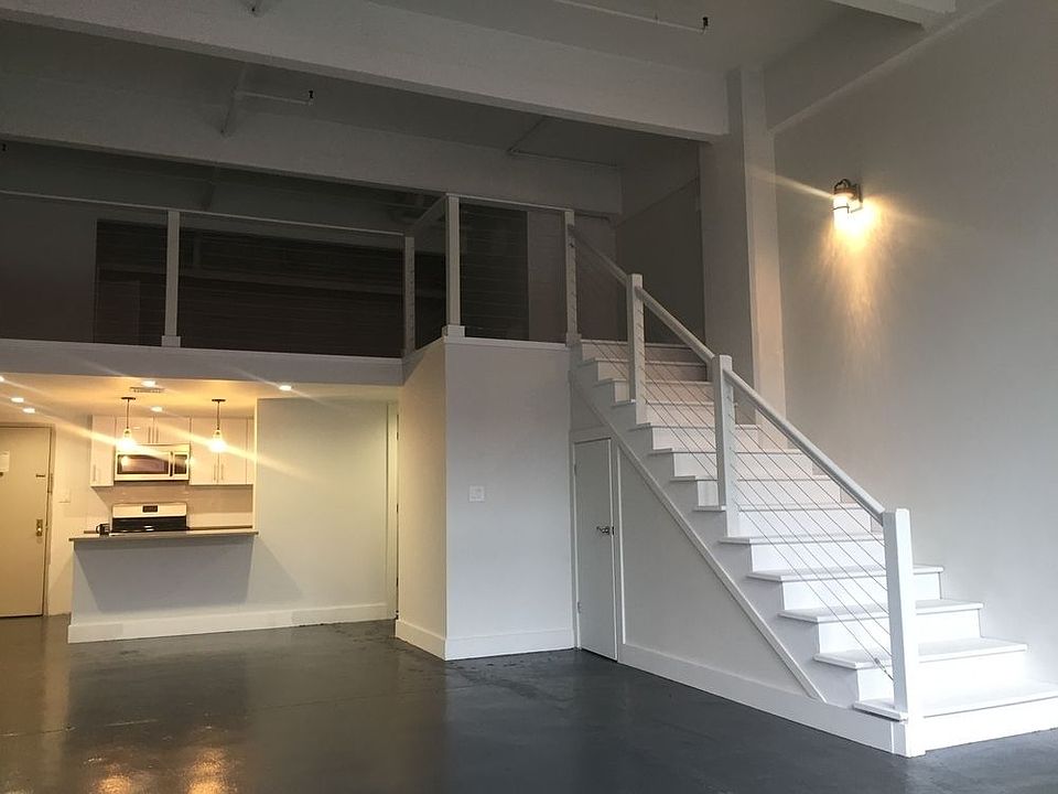 2nd image of 5 Delevan St APT 1K