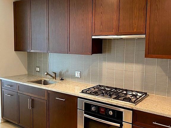 2nd image of 580 Washington St #604
