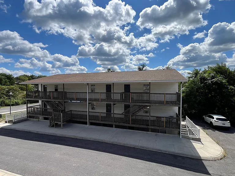 The Burg — Photo 3