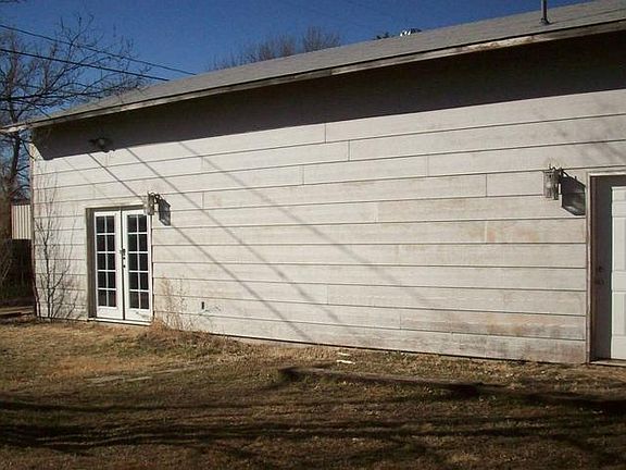 Detached shop
