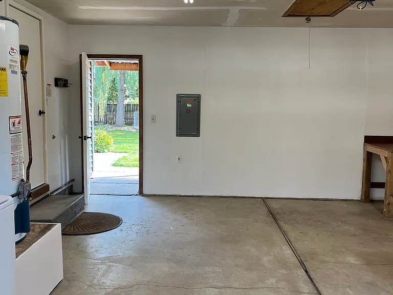 1710 E Jenny Lynn Ln — Photo 8