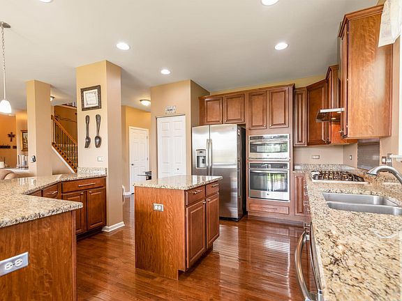 2nd image of 2356 Mayfield Dr