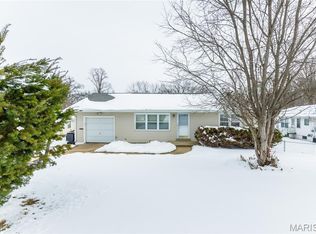 8871 Boyce Pl, Saint Louis, MO 63136