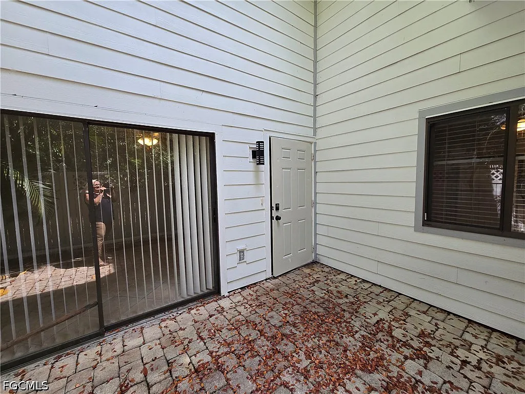 2 bed, 2.0 bath, 1034 sqft, $1,249 — Photo 4